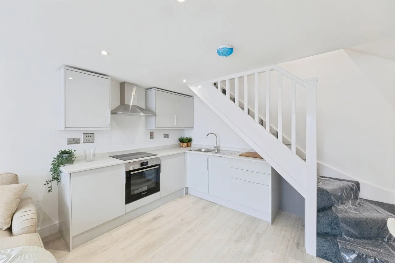 High Street, Woburn Sands, MK17, photo 3