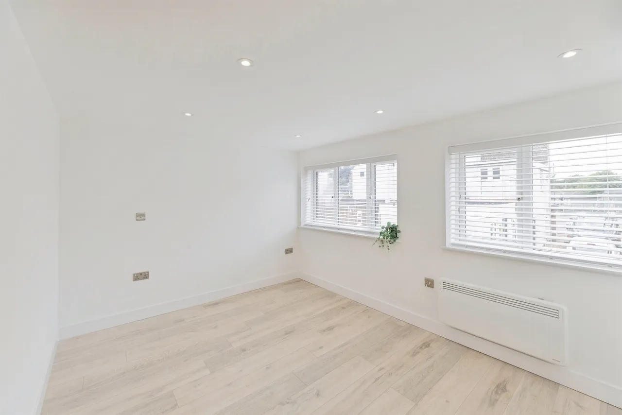 High Street, Woburn Sands, MK17, photo 11