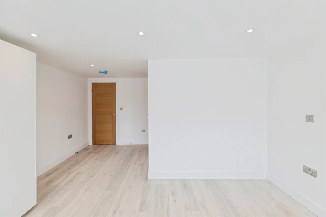 High Street, Woburn Sands, MK17, photo 13