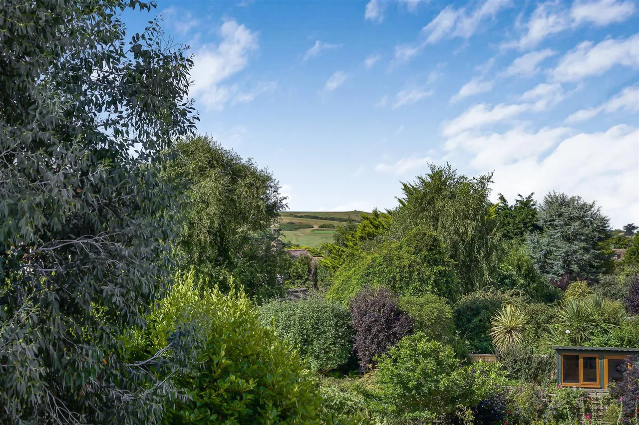 Cuckmere Road, Seaford, photo 30