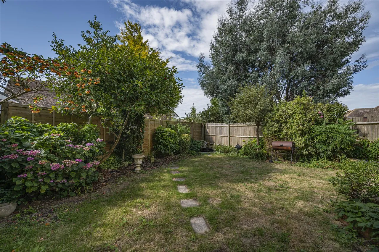 Cuckmere Road, Seaford, photo 32