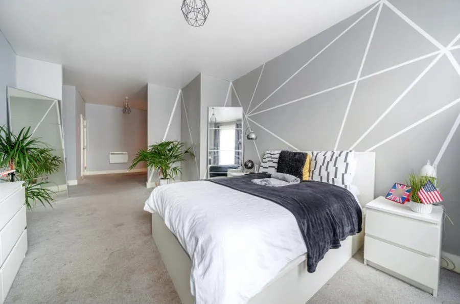 High Street, Crawley, RH10, photo 7