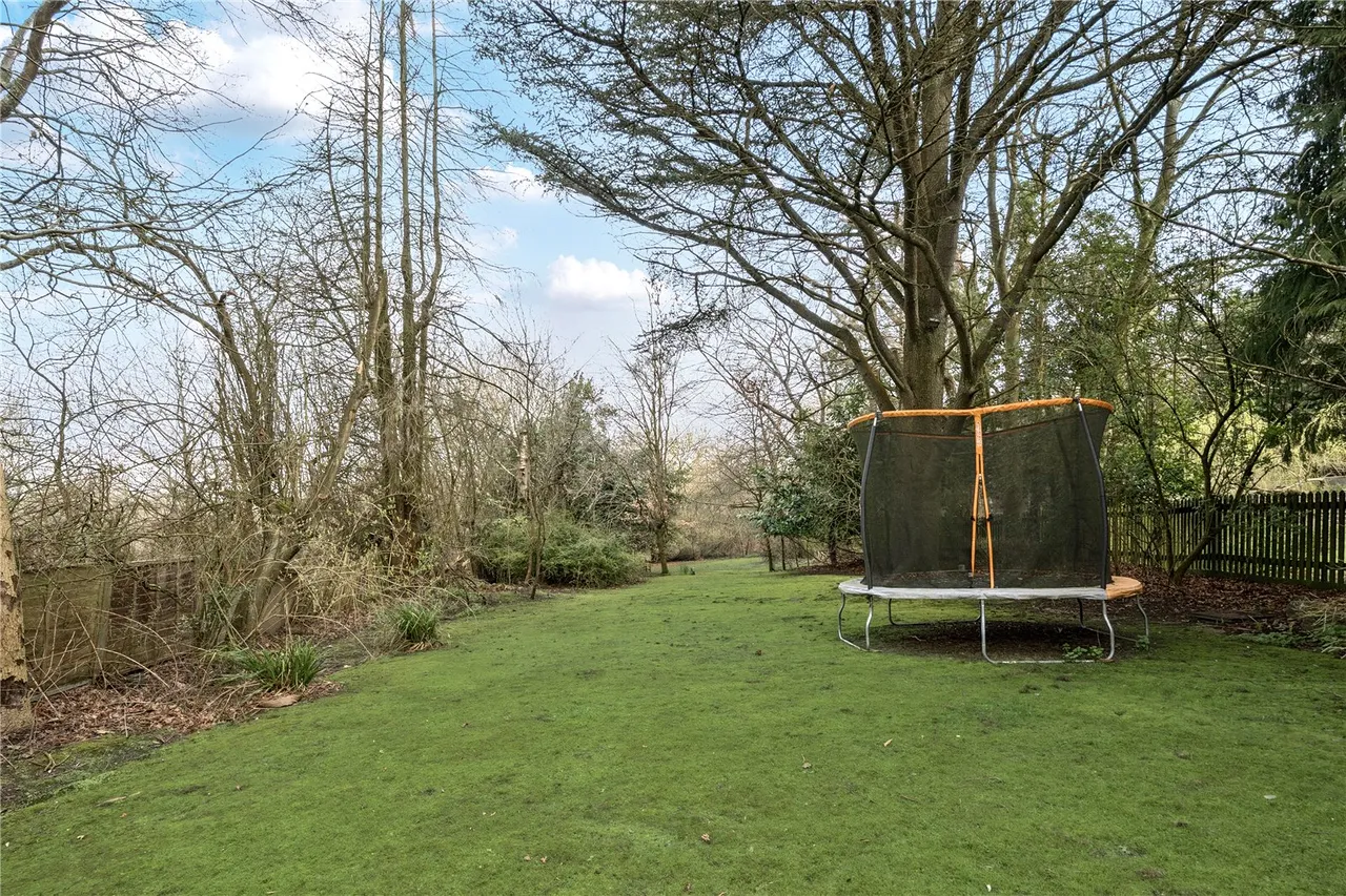 Barnet Road, Arkley, Hertfordshire, EN5 3JD, photo 4