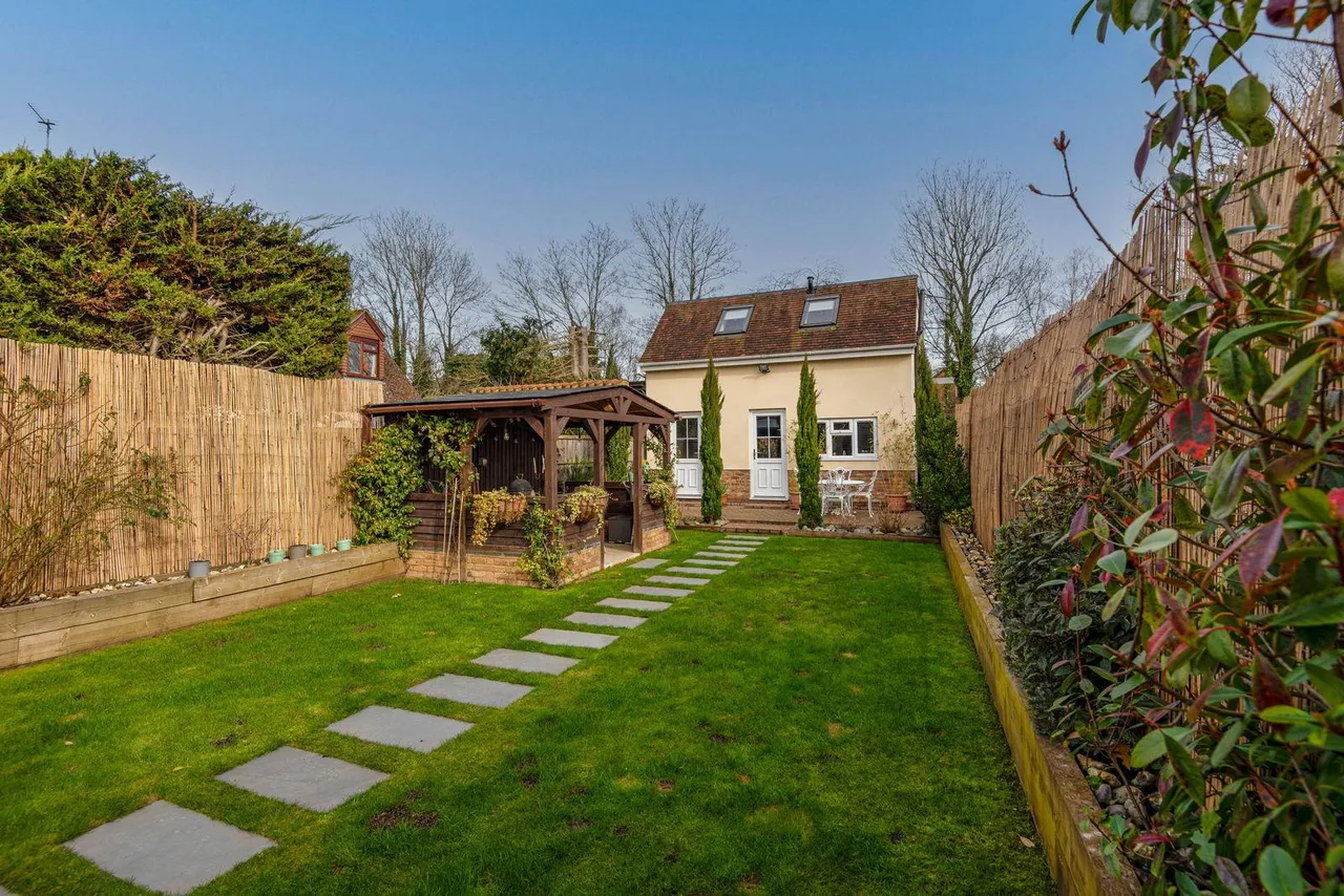 Amwell Lane, Stanstead Abbotts, SG12, photo 28