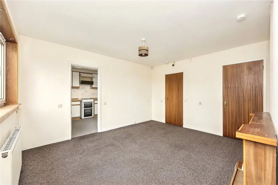 Back'oyards, Inverkeithing, KY11, photo 14