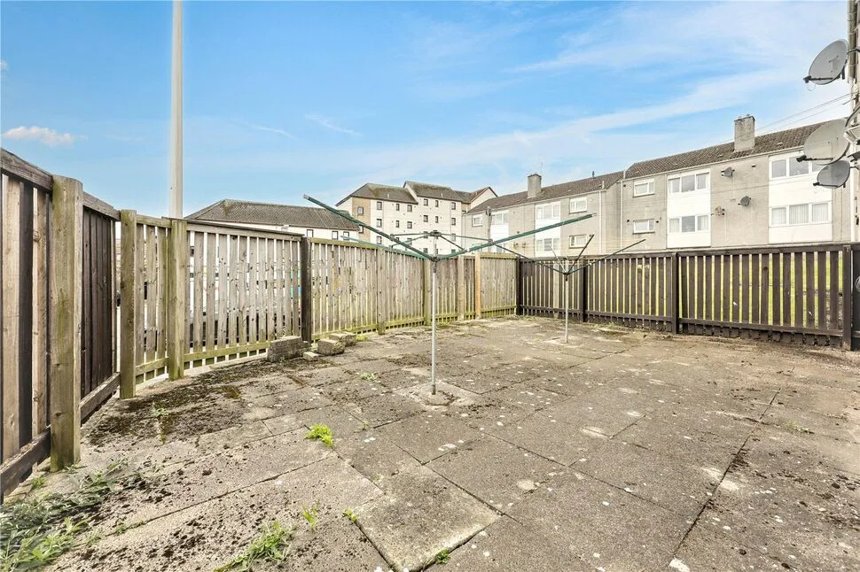 Back'oyards, Inverkeithing, KY11, photo 21