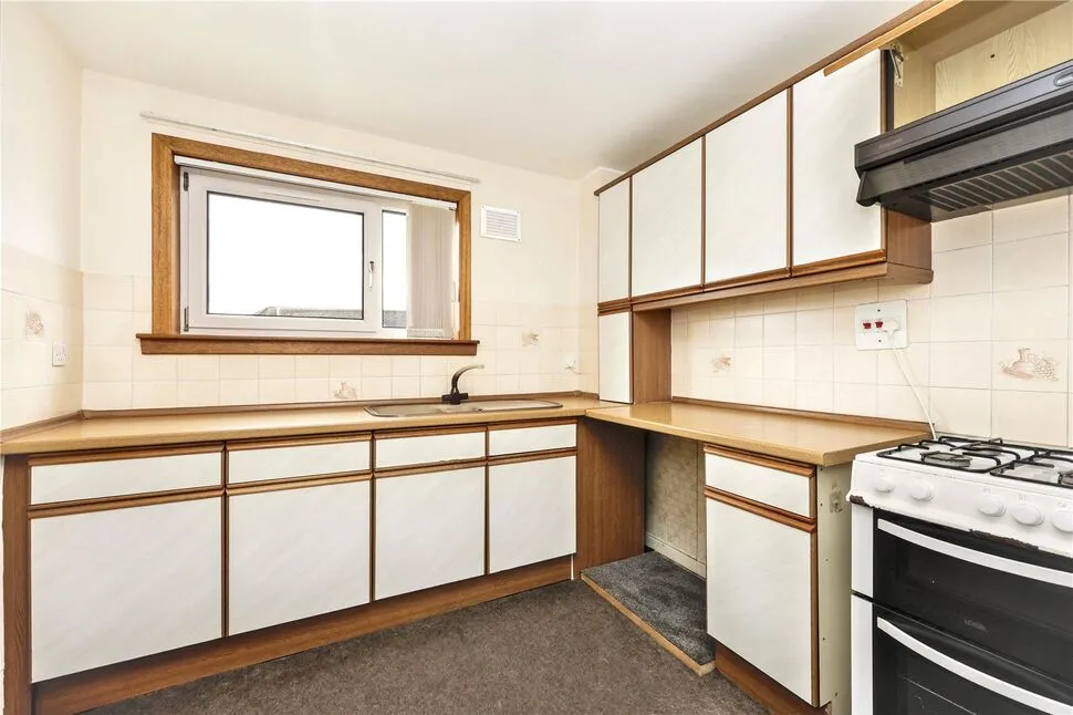 Back'oyards, Inverkeithing, KY11, photo 16