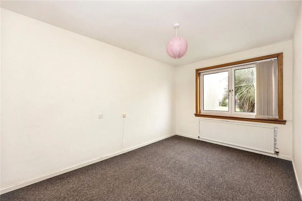 Back'oyards, Inverkeithing, KY11, photo 8