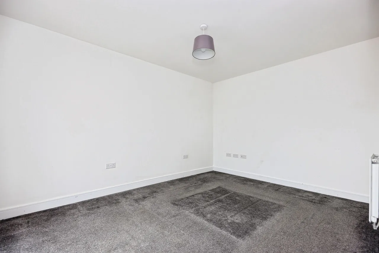Churchill Way, Bordon, GU35, photo 3