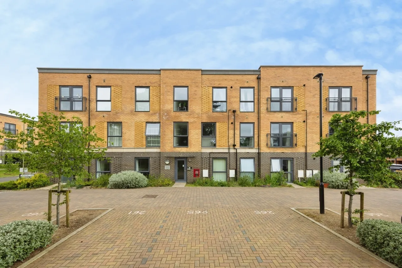 Churchill Way, Bordon, GU35, photo 6