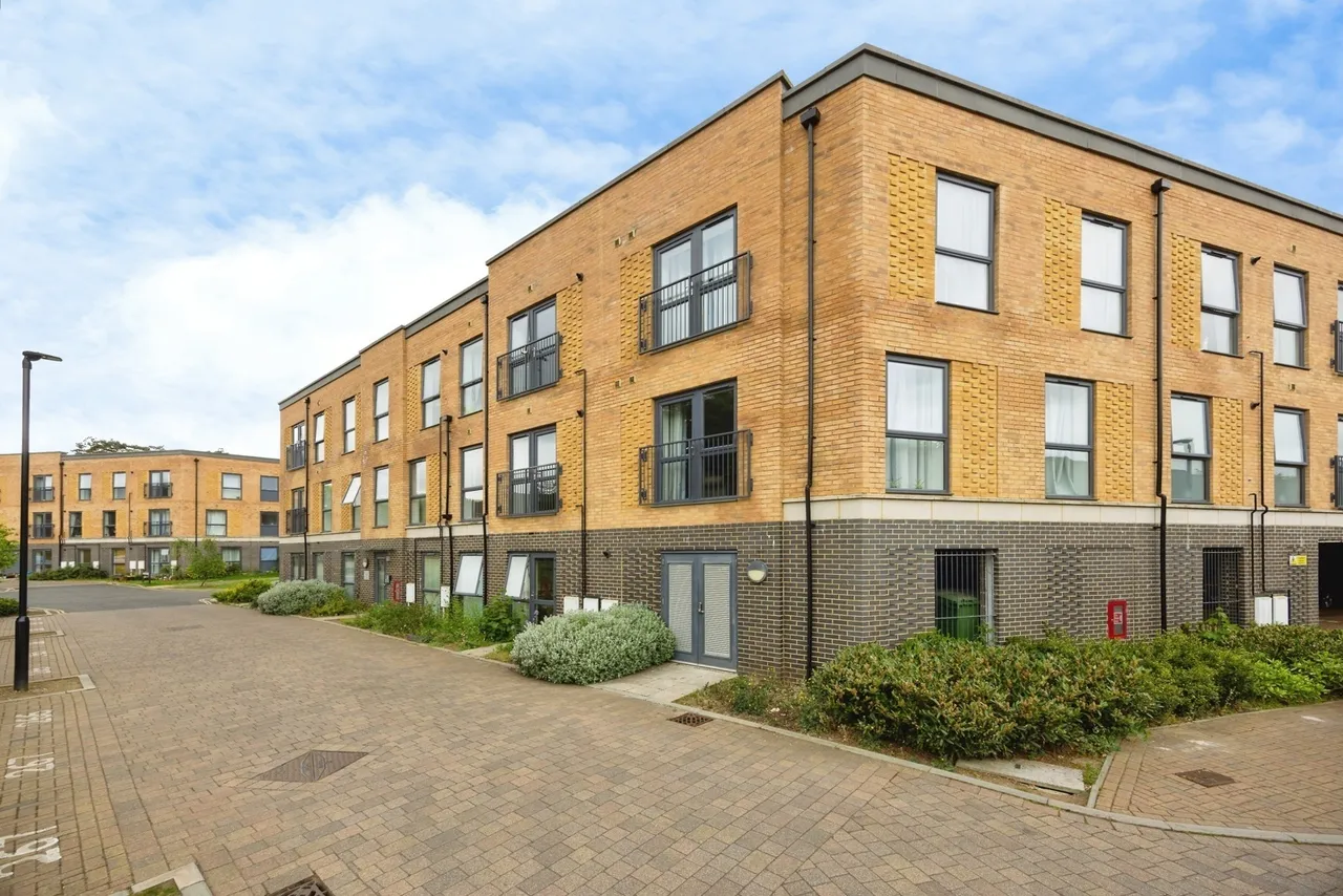 Churchill Way, Bordon, GU35, photo 11
