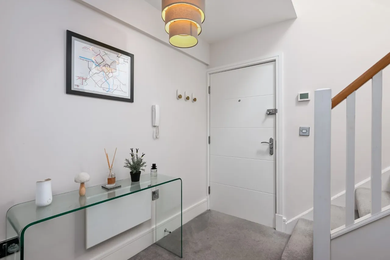 London Mews, Heworth, YO31, photo 11