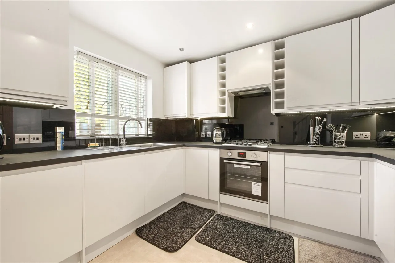 Carlton Vale, London, NW6, photo 2