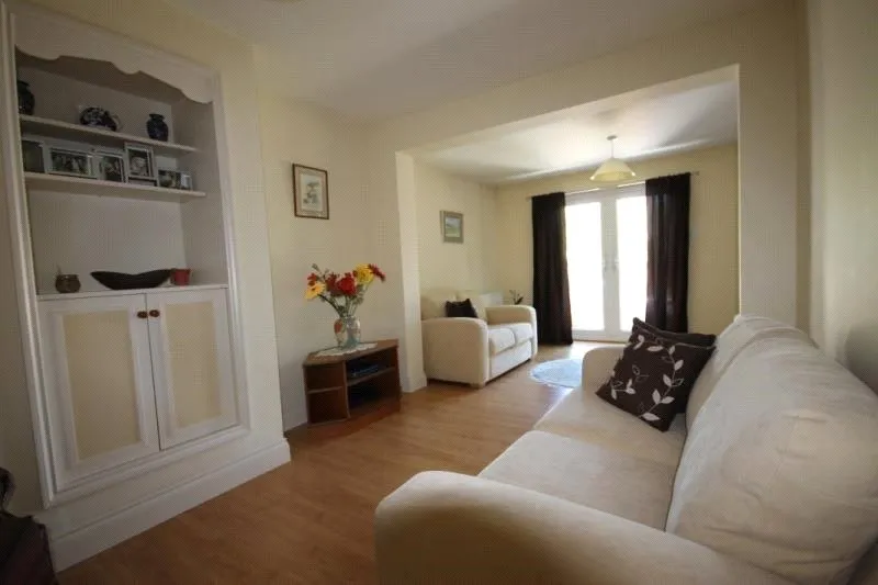 Albert Road, Englefield Green, TW20, photo 4