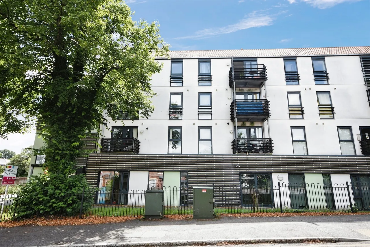 2 bed flat for sale — Upper Chase, Chelmsford
