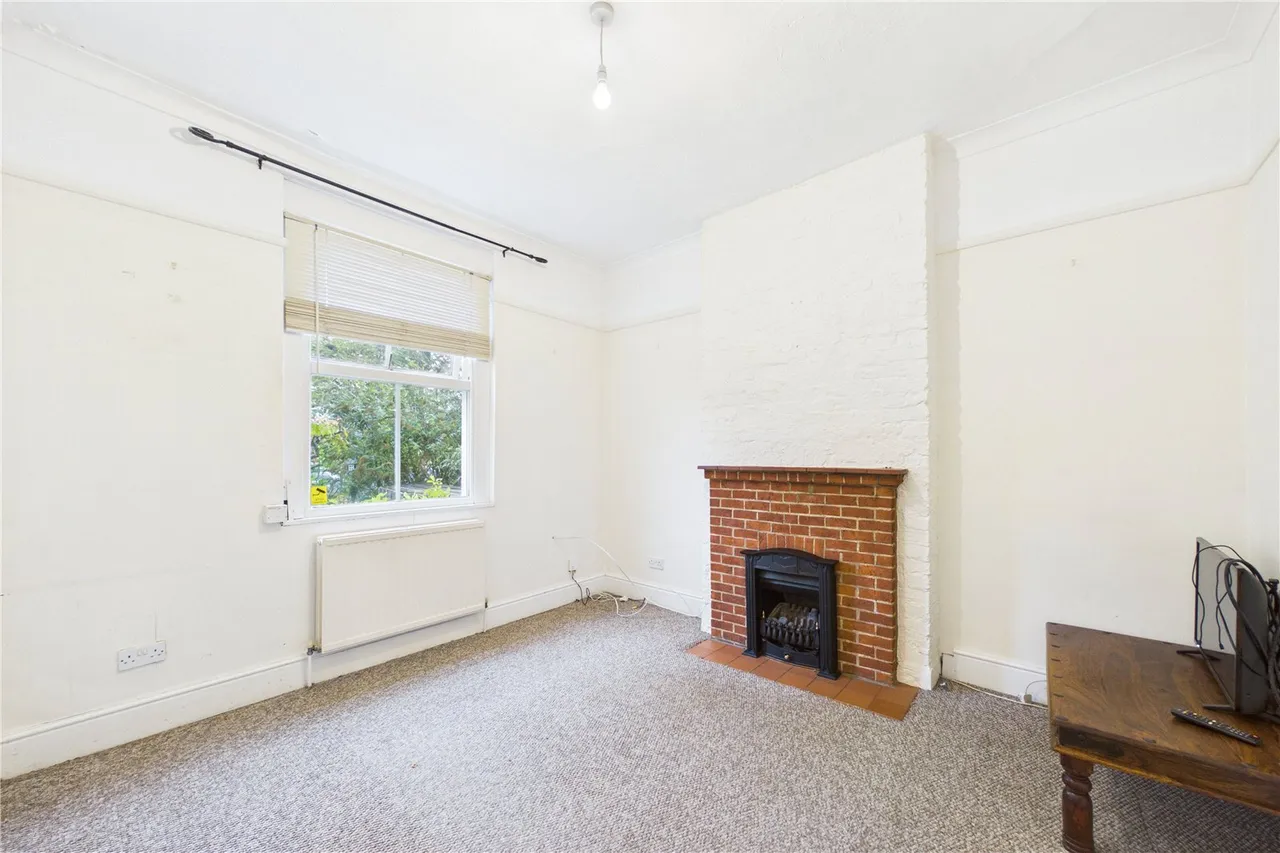Phoenix Park Terrace, Basingstoke, RG21, photo 2