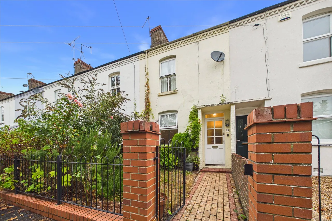 2 bed house for sale, Phoenix Park Terrace, Basingstoke, RG21