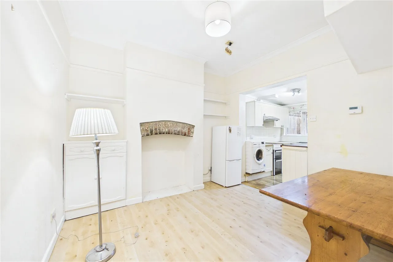Phoenix Park Terrace, Basingstoke, RG21, photo 3