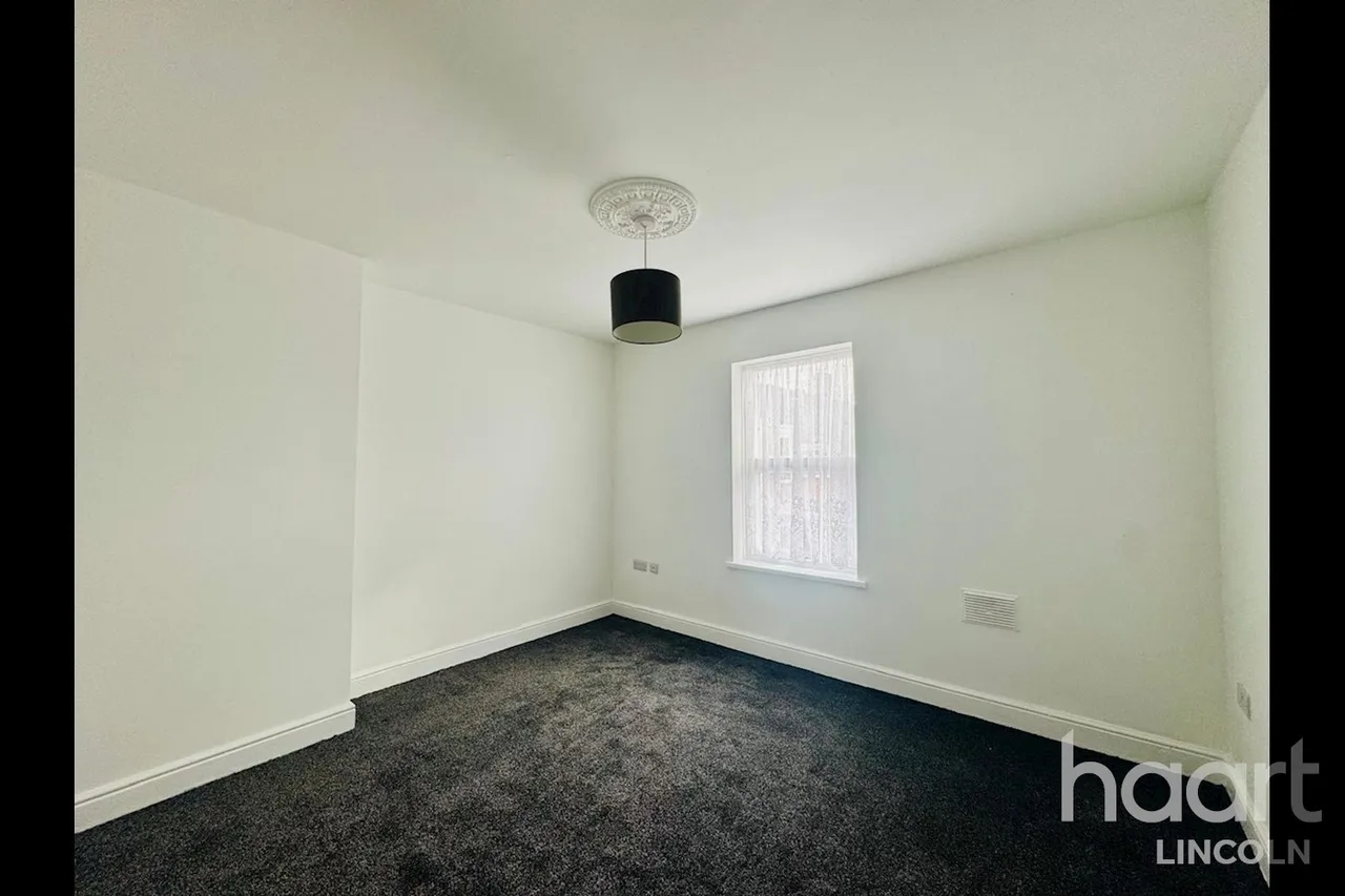 Thesiger Street, LN5, photo 9