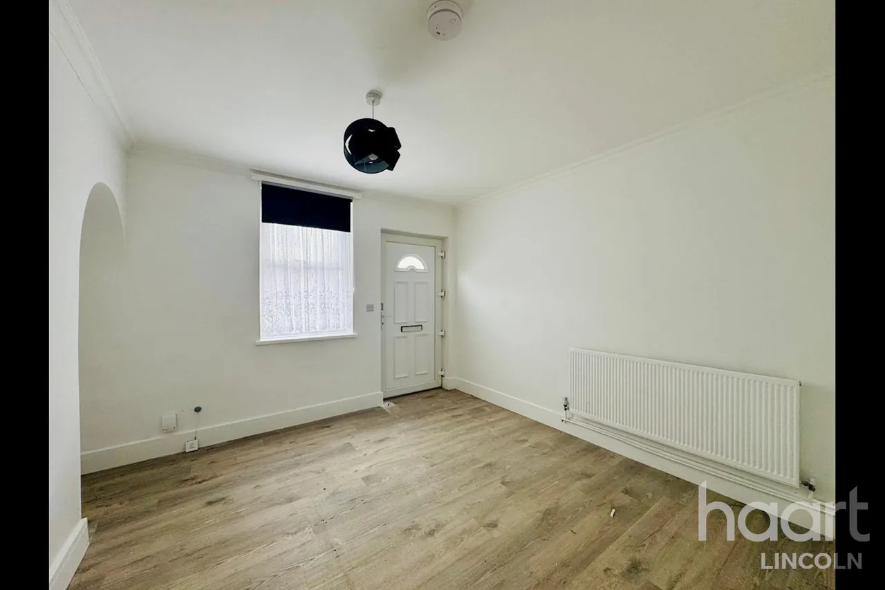 Thesiger Street, LN5, photo 4