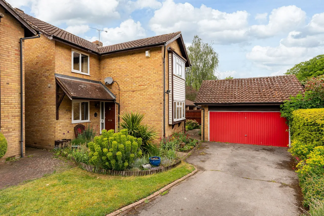 4 bed house for sale — Nut Slip, Buntingford, SG9 9JU