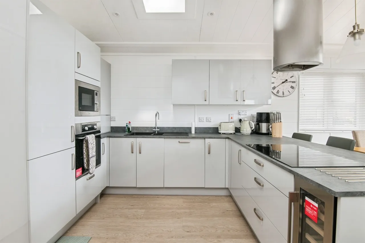 Sidmouth Road, Rousdon, DT7, photo 4