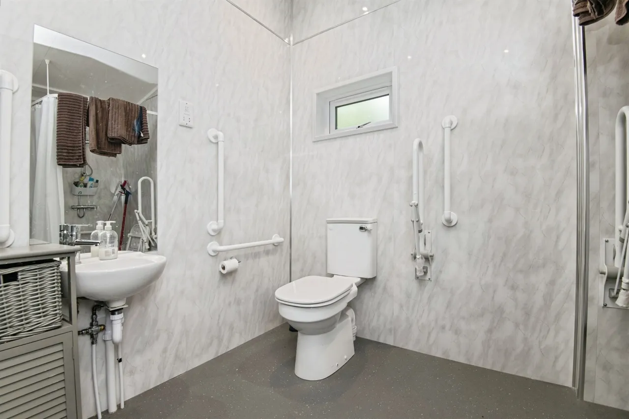 Sidmouth Road, Rousdon, DT7, photo 10