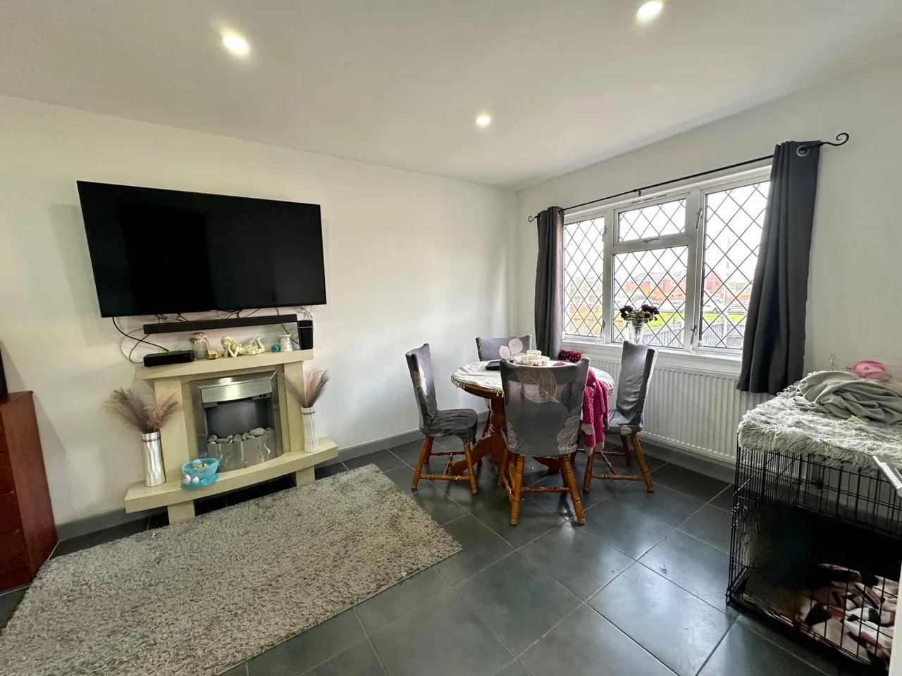 Rowlands Close, Bentley, Walsall, WS2, photo 3