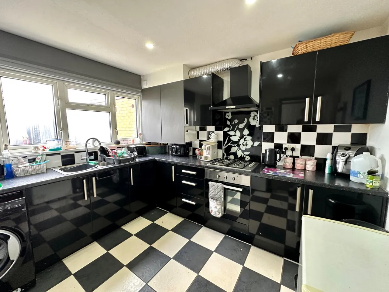 Rowlands Close, Bentley, Walsall, WS2, photo 4