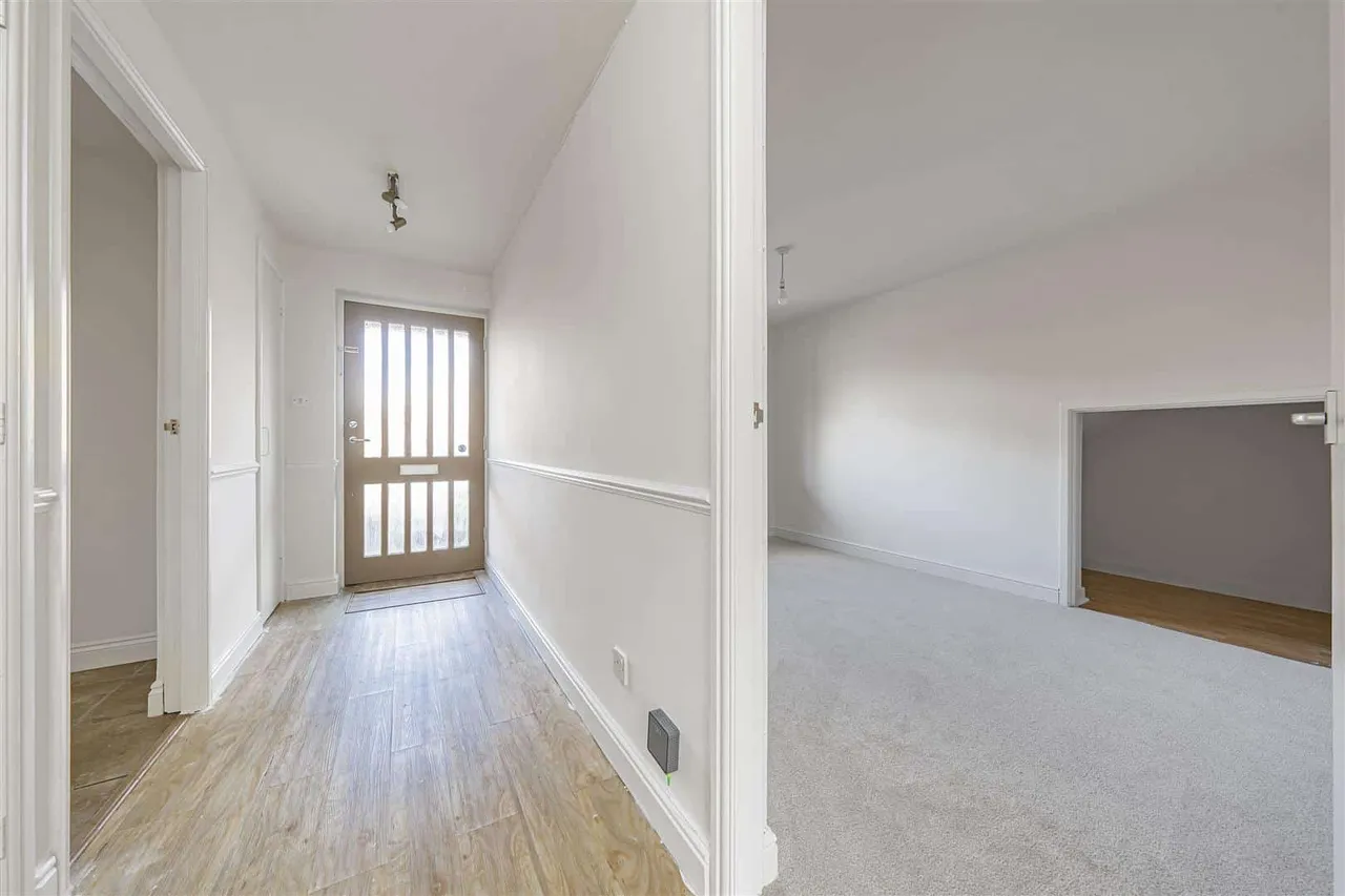 Grampian Way, Langley, Slough, SL3 8UH, photo 10