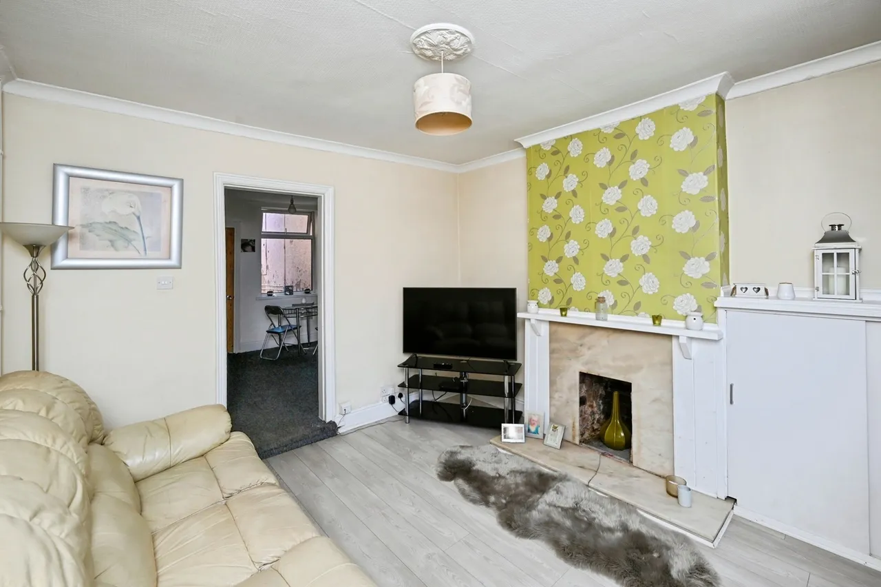 Sadler Street, Mansfield, Nottinghamshire, NG19, photo 7