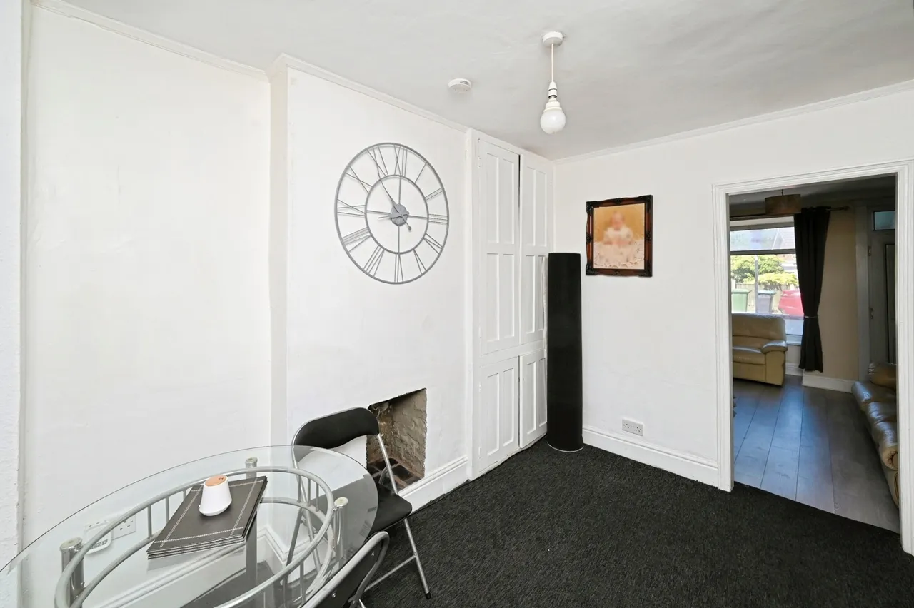 Sadler Street, Mansfield, Nottinghamshire, NG19, photo 3