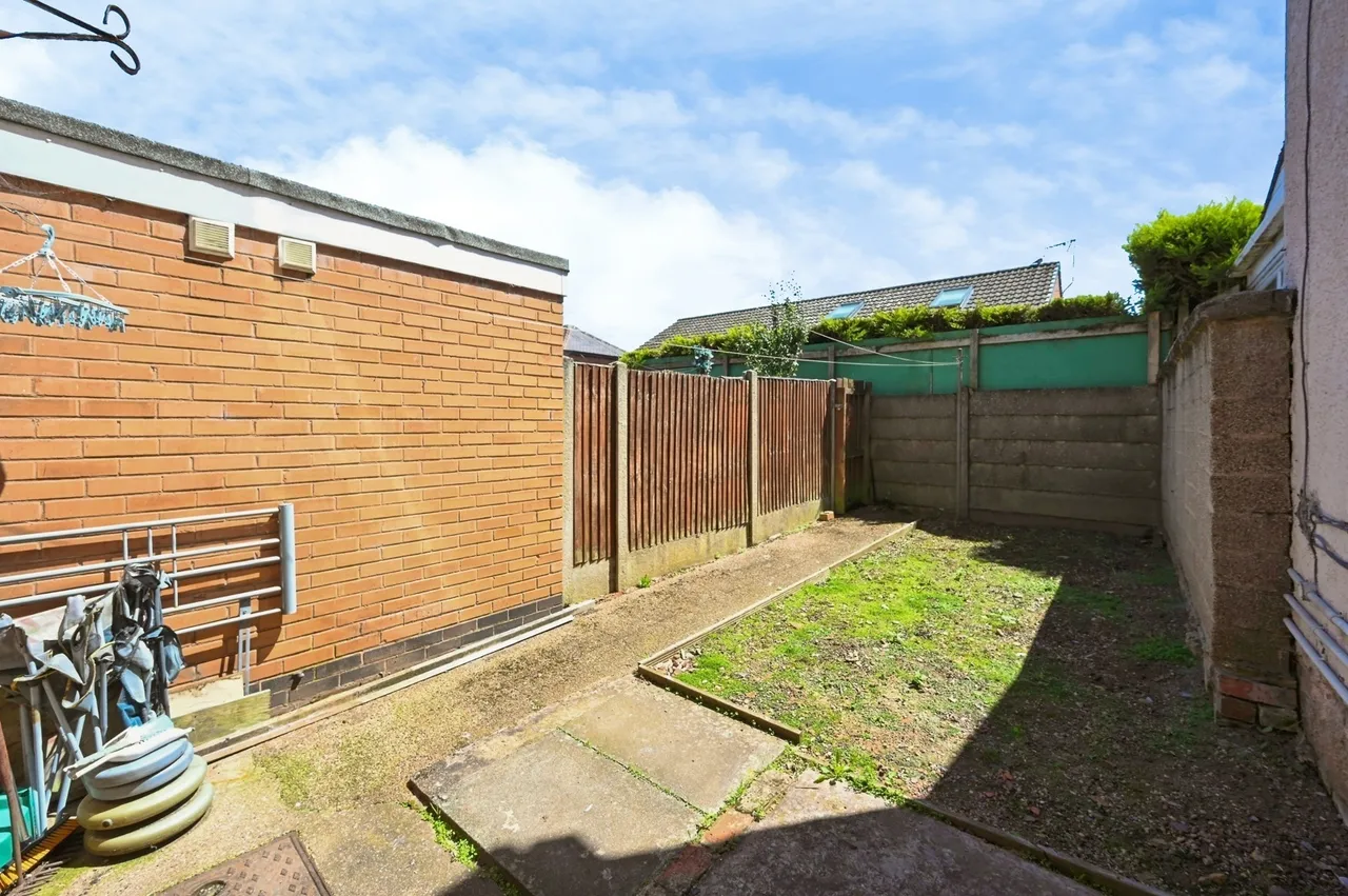 Sadler Street, Mansfield, Nottinghamshire, NG19, photo 4