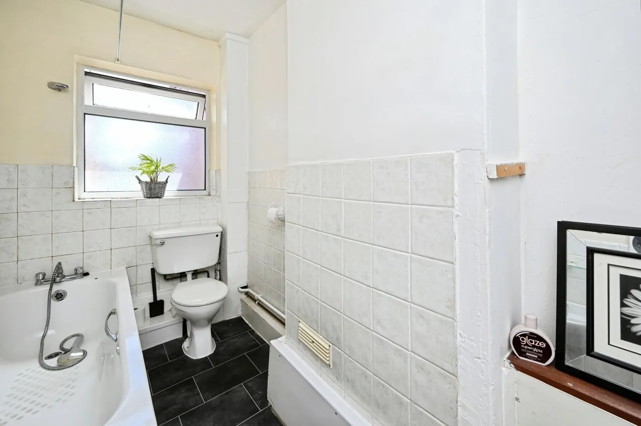 Sadler Street, Mansfield, Nottinghamshire, NG19, photo 18
