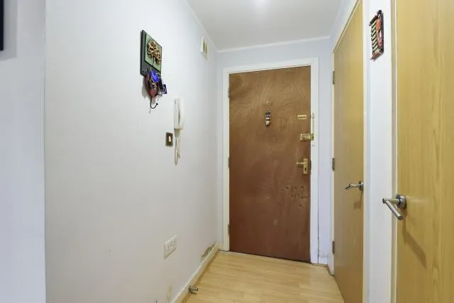 Bath Road, Slough, SL1, photo 7