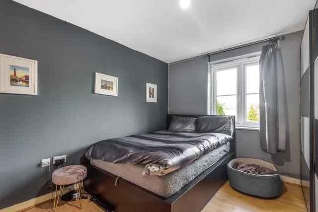 Bath Road, Slough, SL1, photo 5