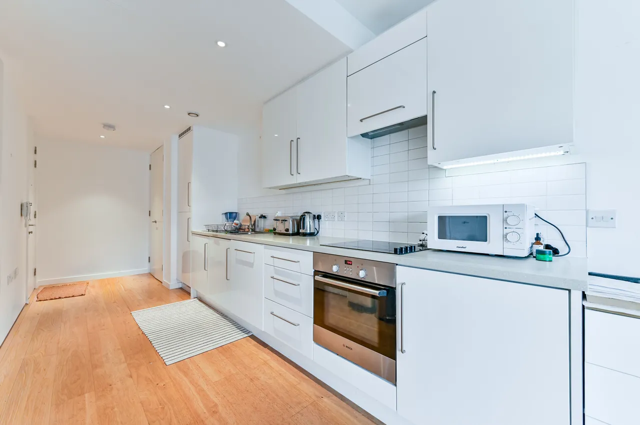 Flat 11, 16 Raydon Street, London, photo 4