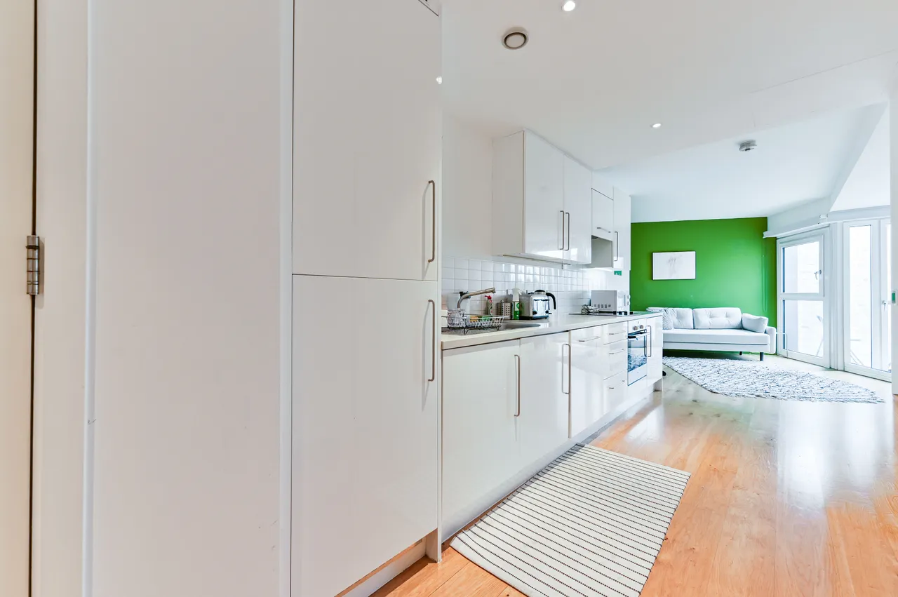 Flat 11, 16 Raydon Street, London, photo 2