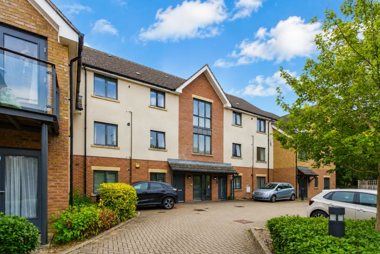 2 bed flat for sale, Matis House, Queensway, HP2
