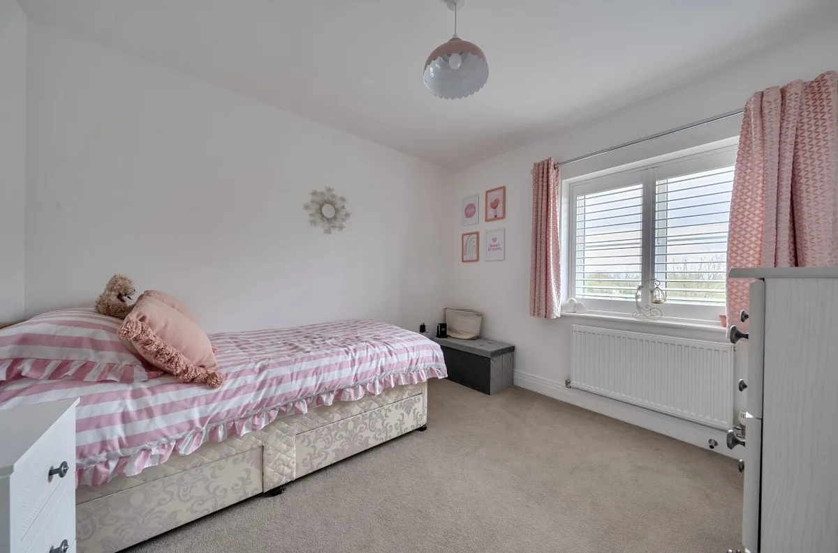 Pulborough, RH20 1FW, photo 18