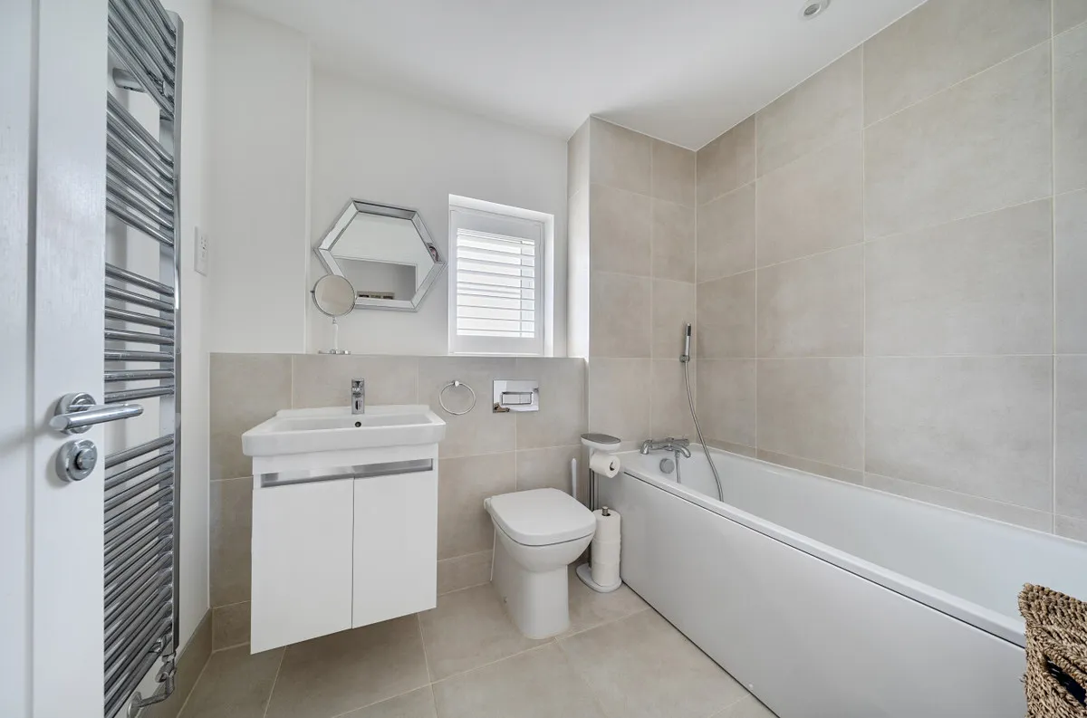 Pulborough, RH20 1FW, photo 9
