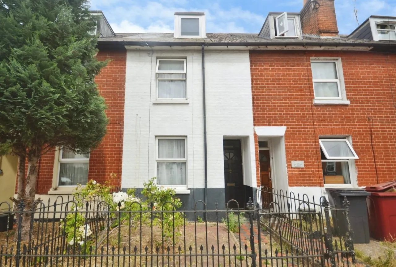 4 bed house for sale — Granby Gardens, Reading
