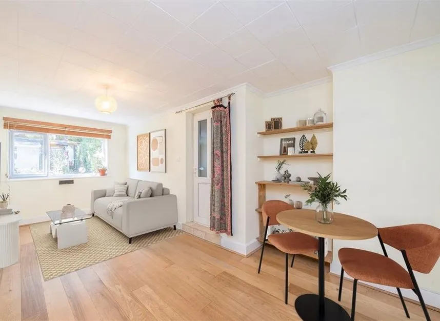 Kingston Road, Teddington, TW11, photo 4