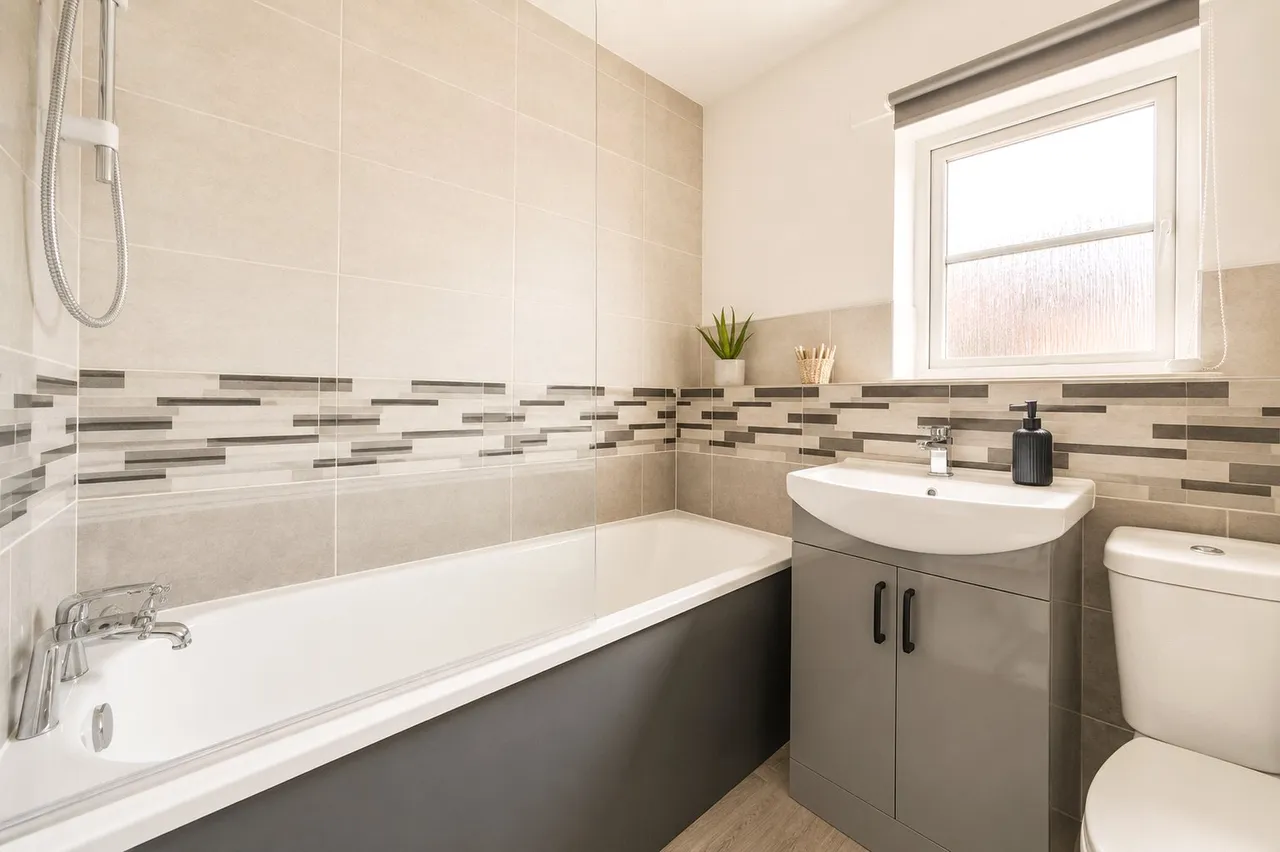 Grenville View, Cotford St. Luke, TA4, photo 13