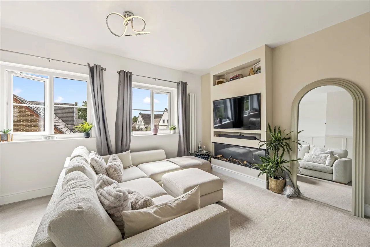 Langridge Mews, Hampton, TW12 3NZ, photo 2