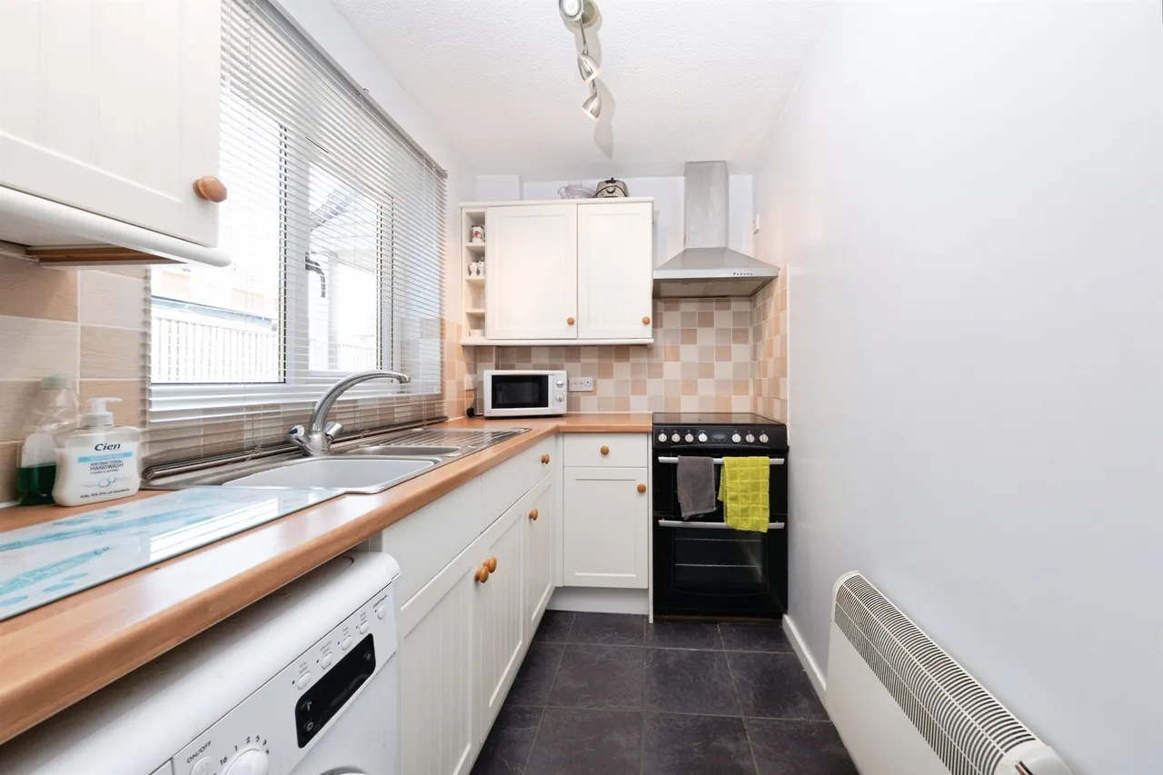 Campbell Close, Buckingham, MK18, photo 2