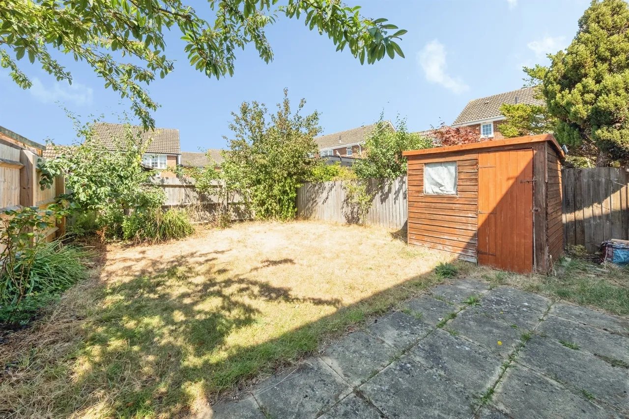 Campbell Close, Buckingham, MK18, photo 9