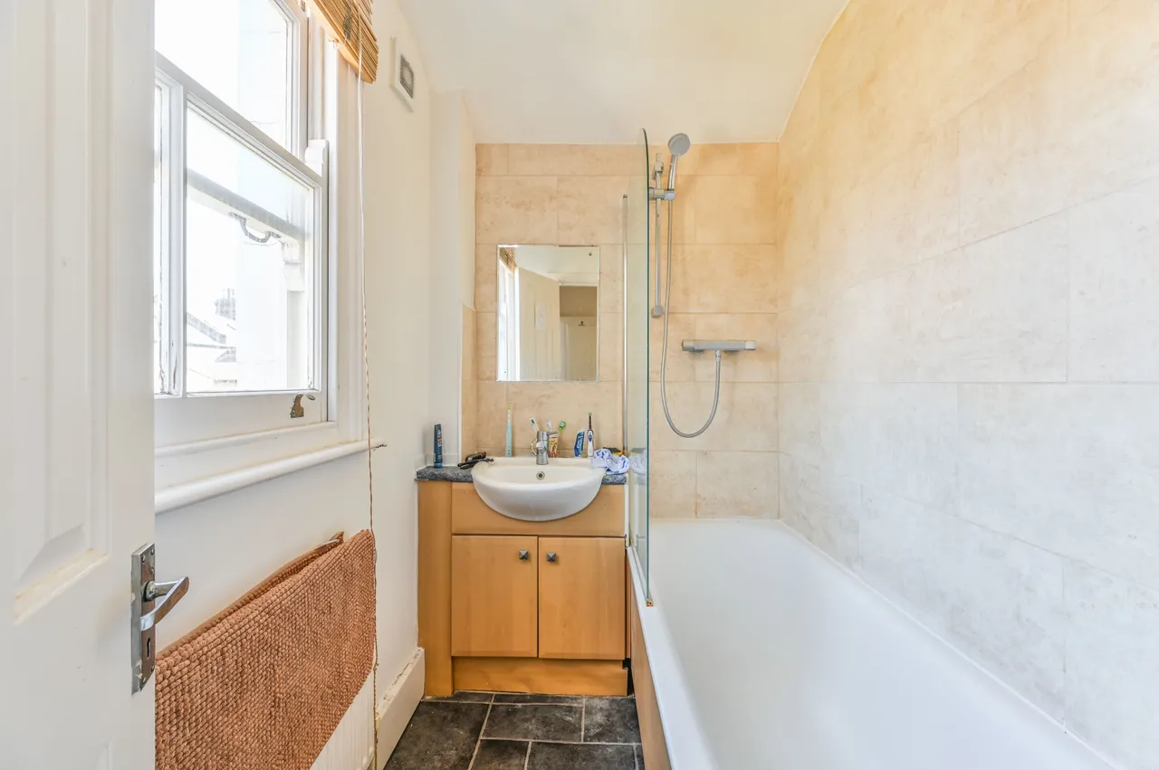 Flat 3, 11 Rita Road, London, photo 5