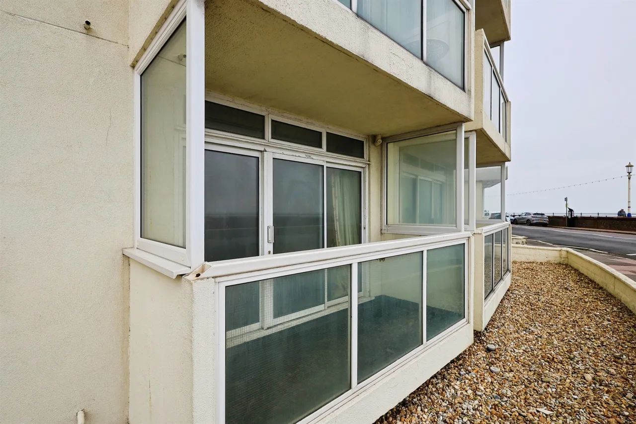 Royal Parade, Eastbourne, photo 9