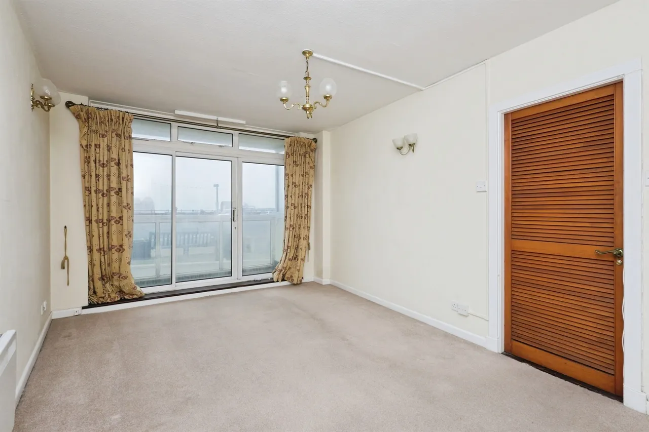 Royal Parade, Eastbourne, photo 2